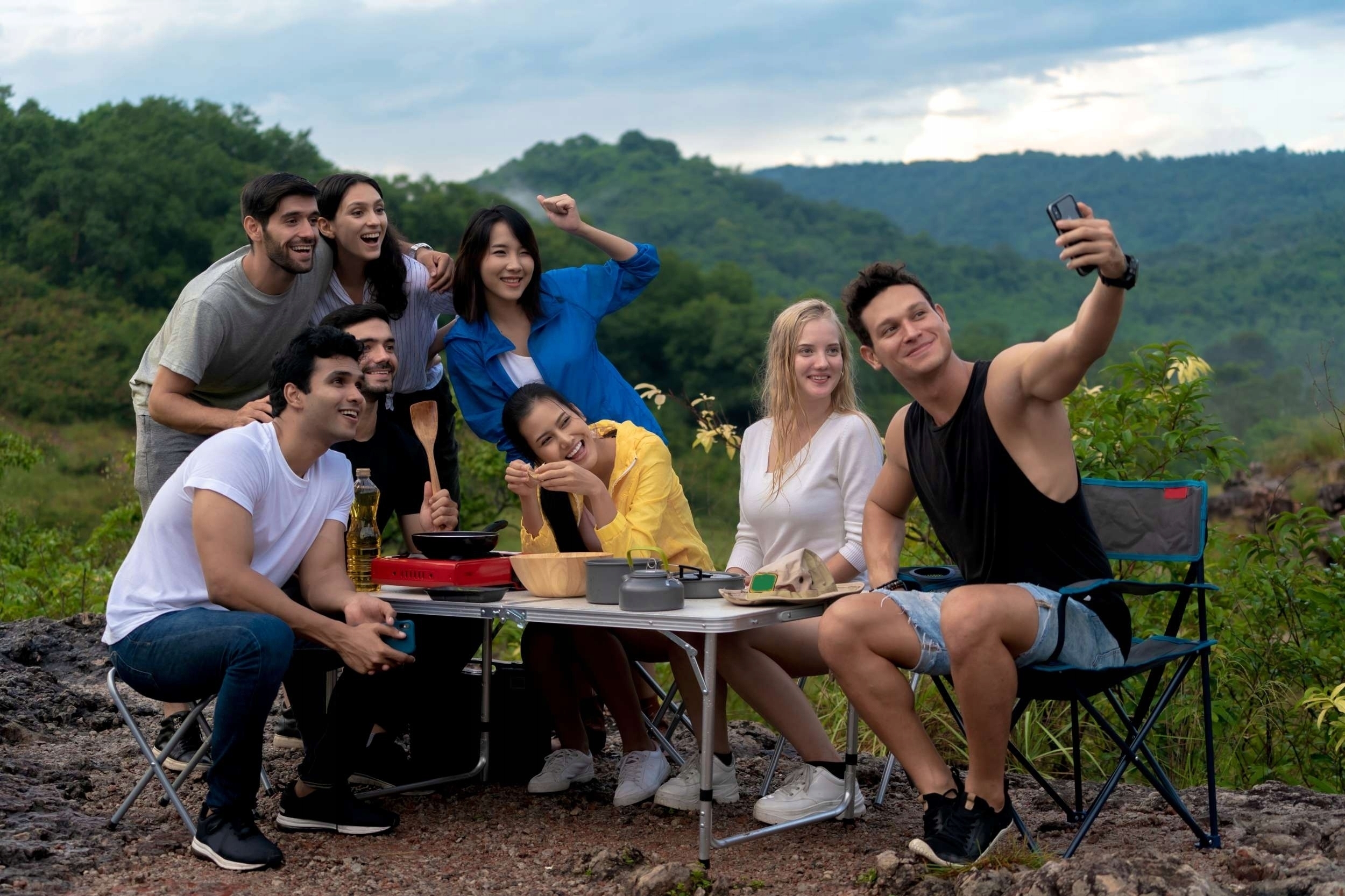 Stolik turystyczny TRIP kempingowy składany 120x60 cm biały - obrazek 3