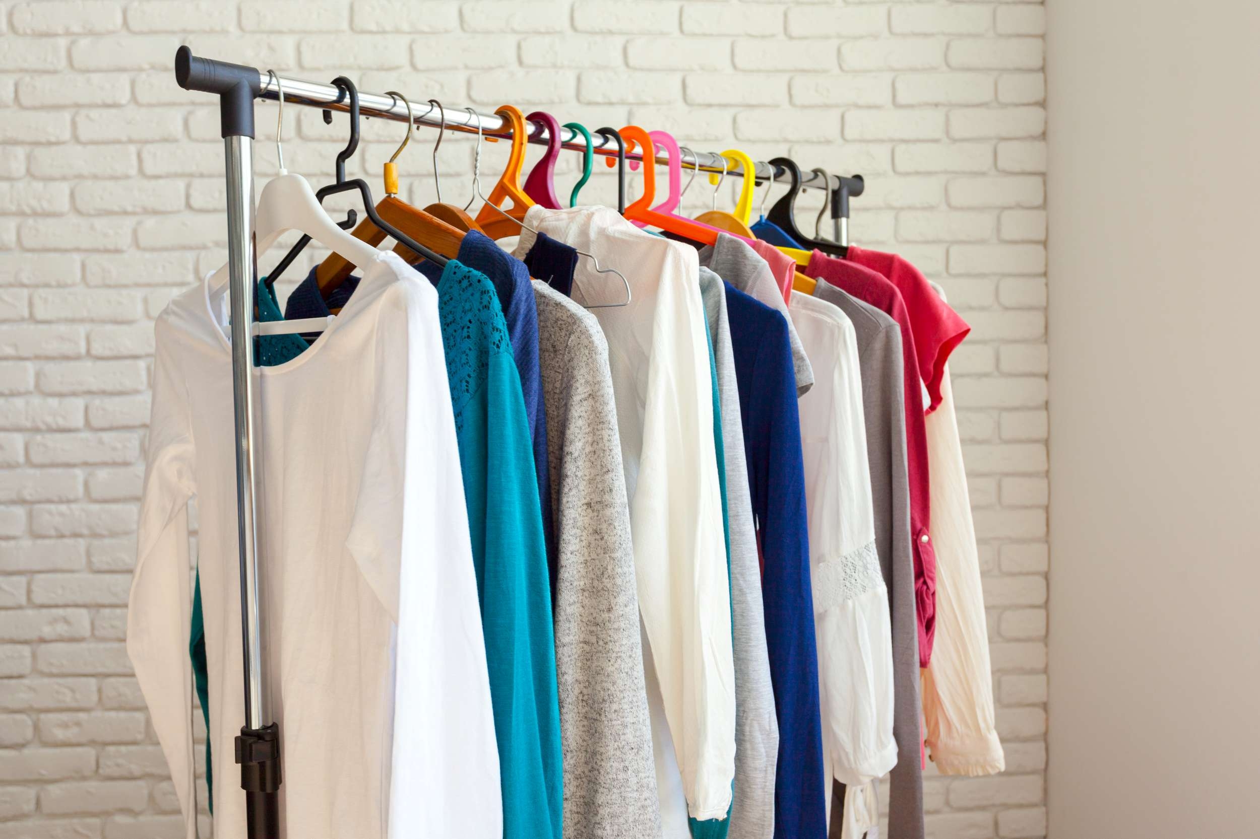 Wieszak stojący na kółkach na ubrania Ida pojedynczy - obrazek 5