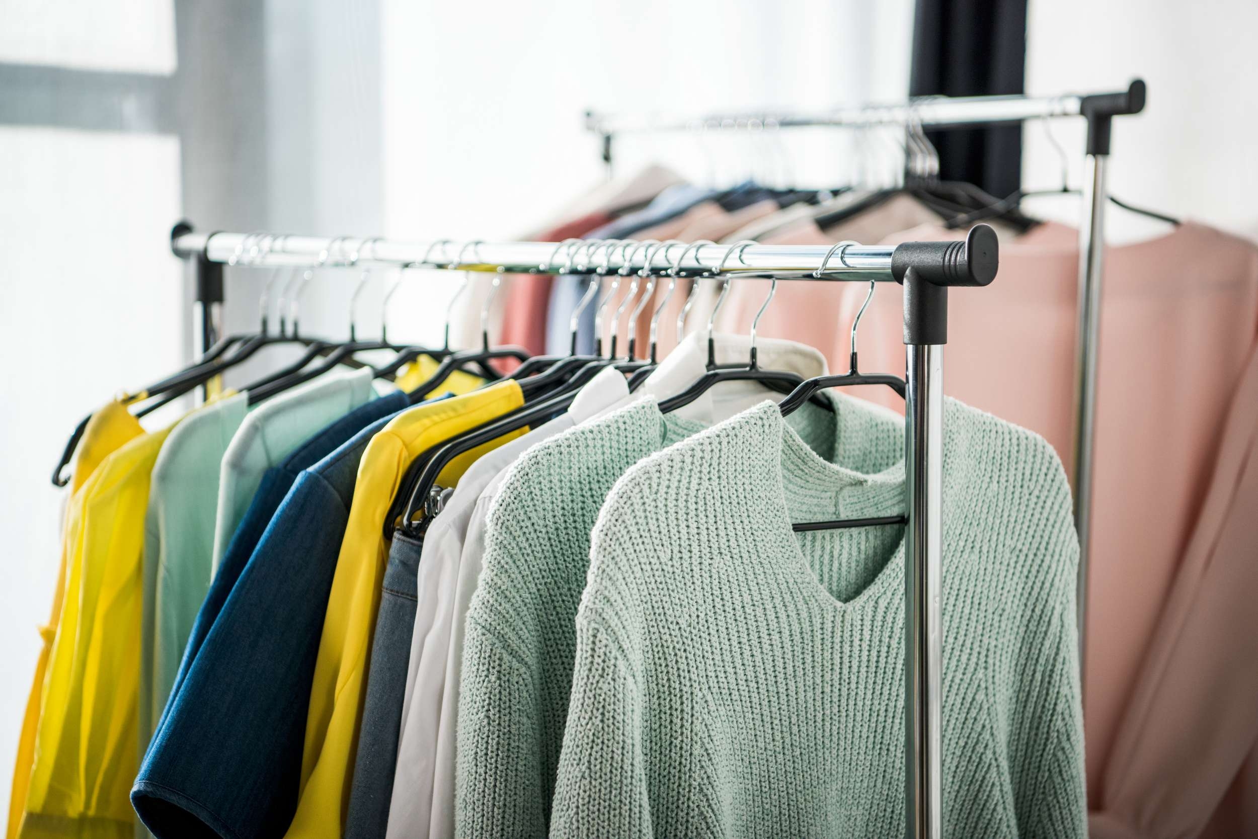 Wieszak stojący na kółkach na ubrania Ida pojedynczy - obrazek 6