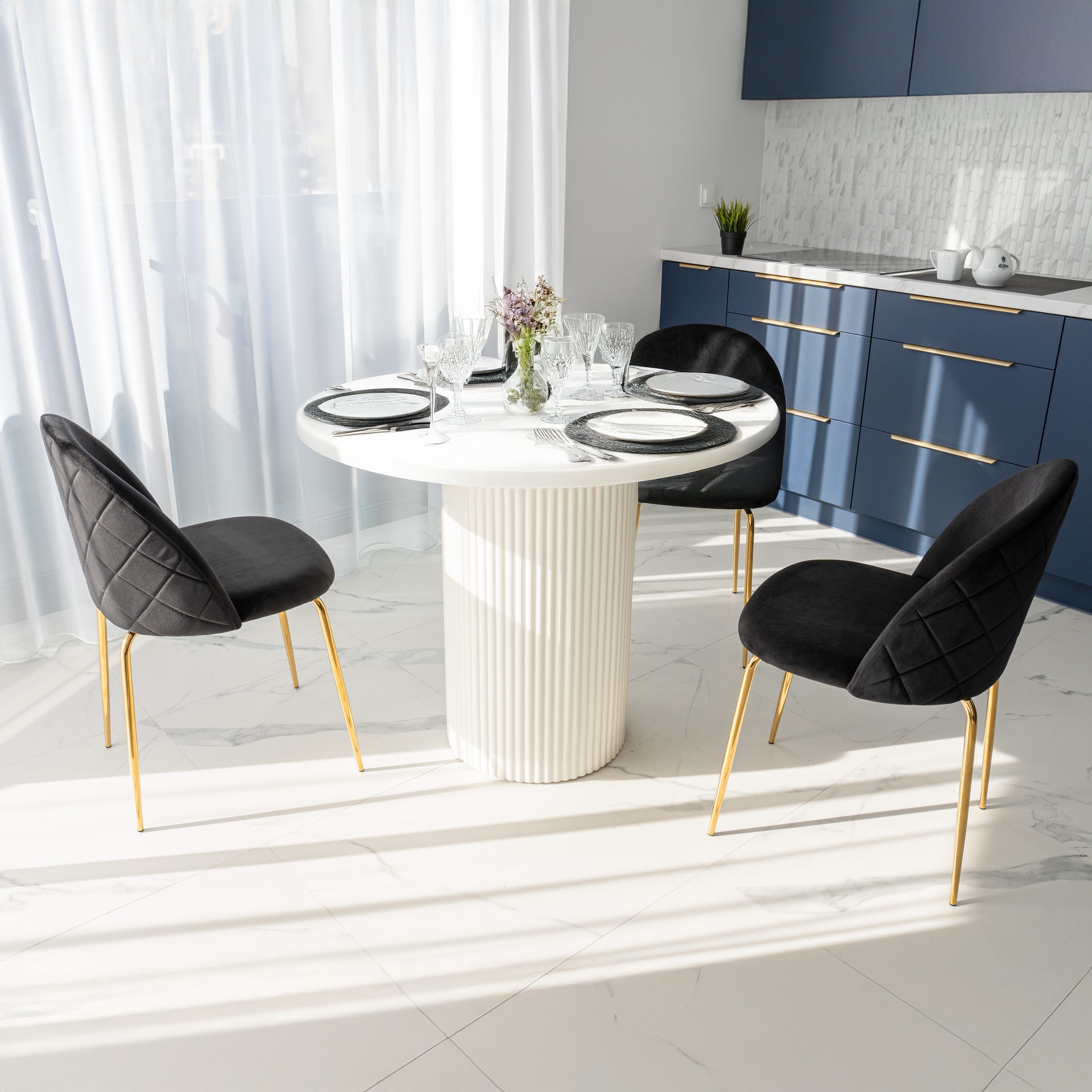 Krzesło welurowe Fargo Gold Velvet czarne - obrazek 2