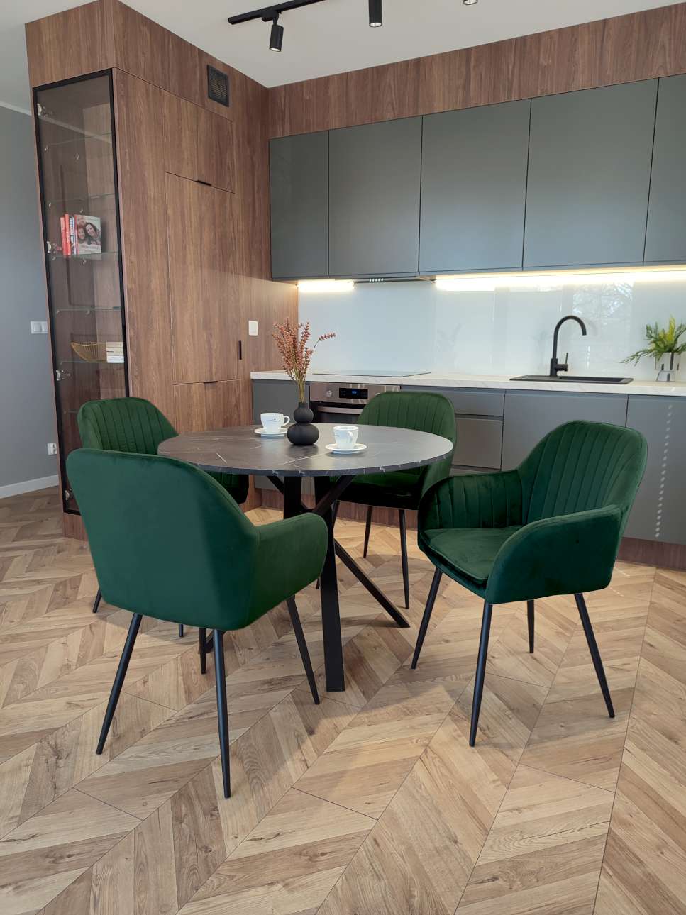 Krzesło welurowe SEVILLA VELVET ciemnozielone - obrazek 2