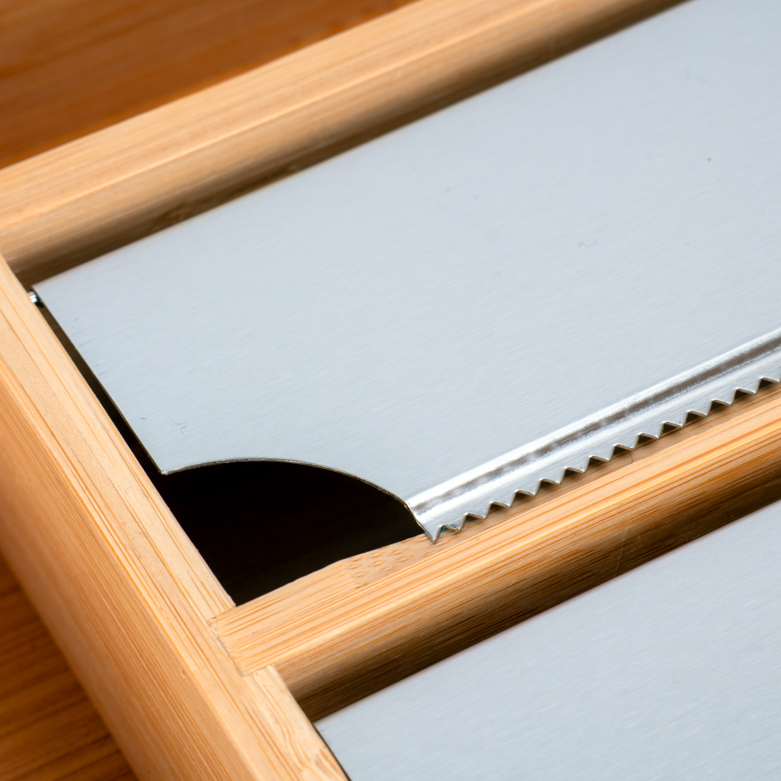 Bambusowy dyspenser do folii BORDE - obrazek 5